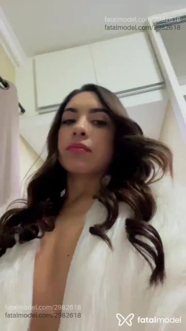 Acompanhante mulher morena (o) de olhos castanhos em São João da Boa Vista Acompanhante mulher morena (o) de olhos castanhos em São João da Boa Vista - Sol ávila