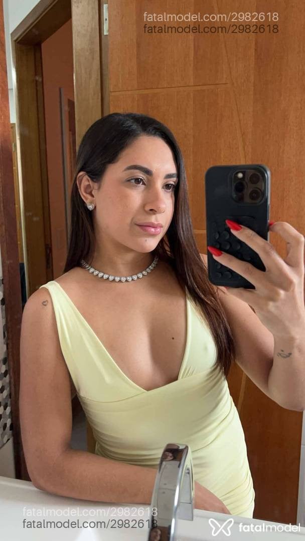 Acompanhante mulher morena (o) de olhos castanhos - Sol ávila