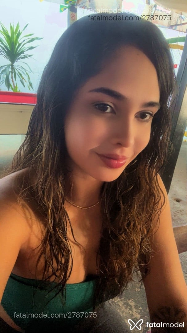 Acompanhante mulher morena (o) de olhos pretos em Cuiabá - Poliana