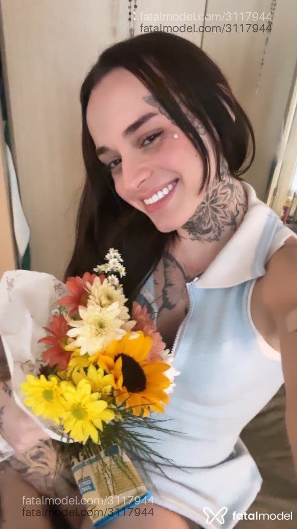 Acompanhante mulher trans com cabelo castanho de olhos mel em São Paulo - Maria Stella