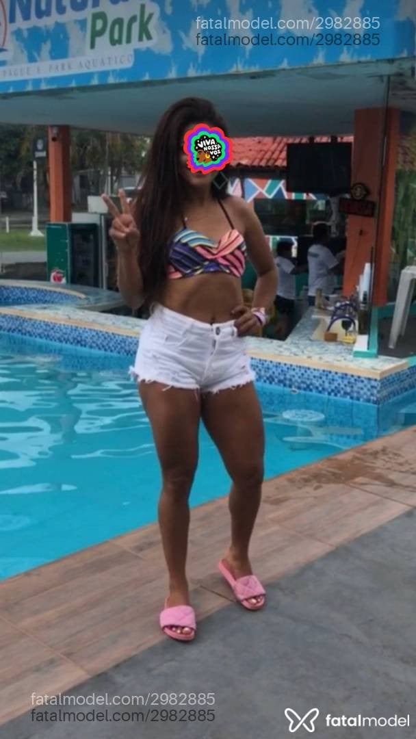 Acompanhante mulher morena (o) de olhos pretos - Bruna