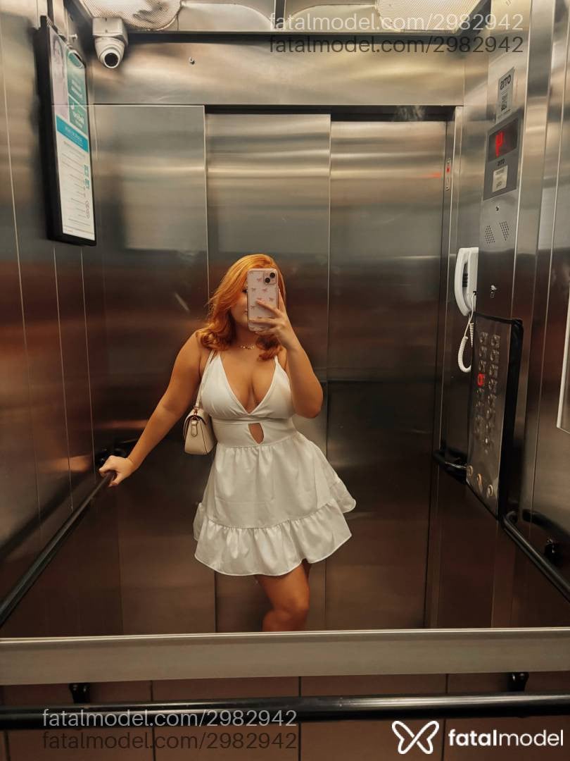 Acompanhante mulher ruiva (o) de olhos castanhos - Nina Veronez