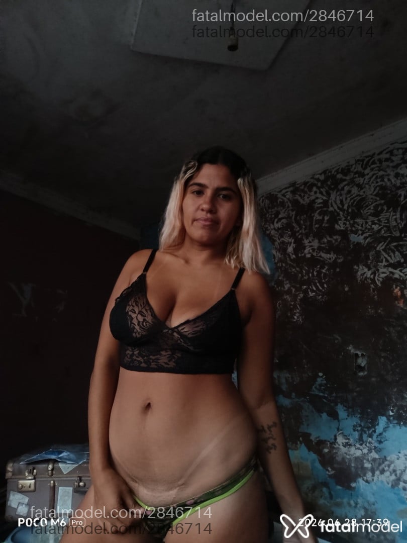 Acompanhante mulher loira (o) de olhos castanhos em Virtual - Rayyy