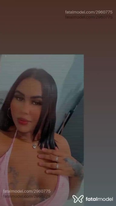 Acompanhante mulher com cabelo castanho de olhos castanhos em Saquarema - Sabrina