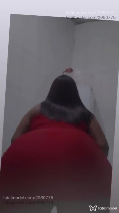 Acompanhante mulher com cabelo castanho de olhos castanhos em Saquarema - Sabrina
