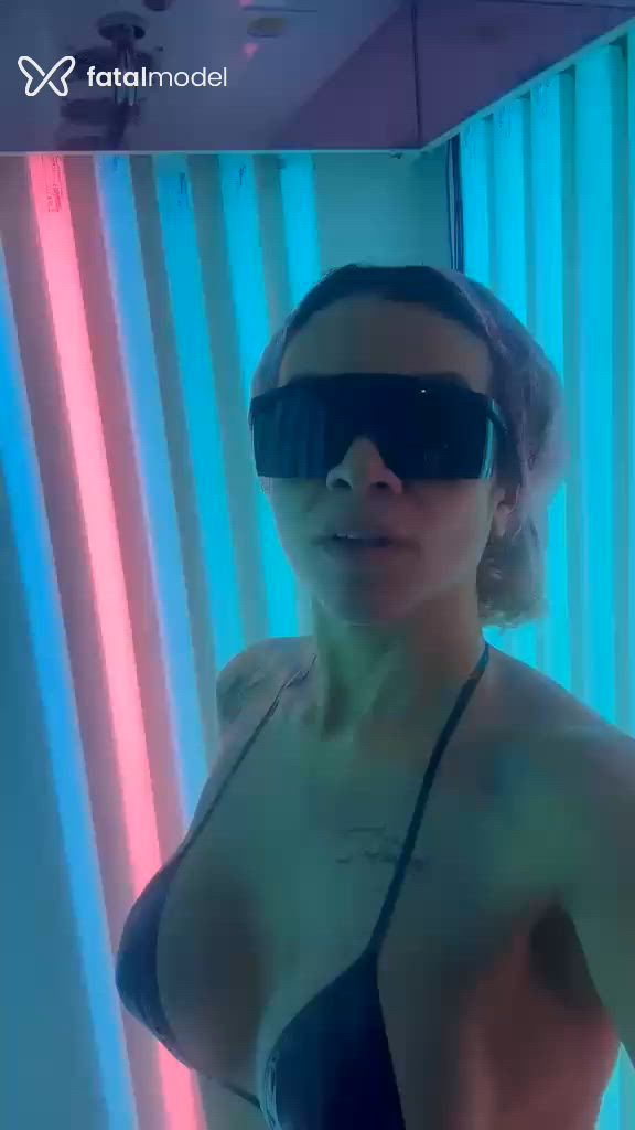 Acompanhante mulher loira (o) de olhos mel - Nicolly ávila