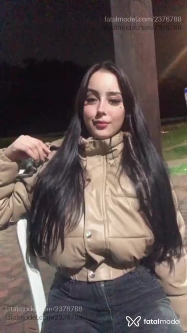 Acompanhante mulher morena (o) de olhos castanhos em Duque de Caxias - Clara Ribeiro