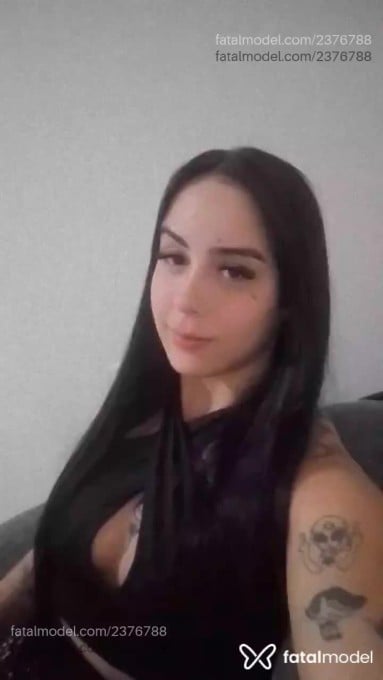 Acompanhante mulher morena (o) de olhos castanhos em Duque de Caxias - Clara Ribeiro