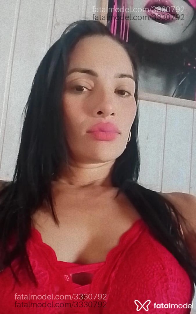 Acompanhante mulher com cabelo castanho de olhos castanhos em Matupá - Lenny