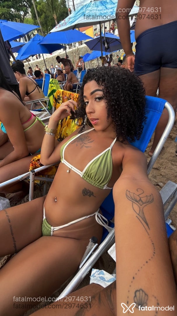 Acompanhante mulher trans morena (o) de olhos castanhos - Stefany