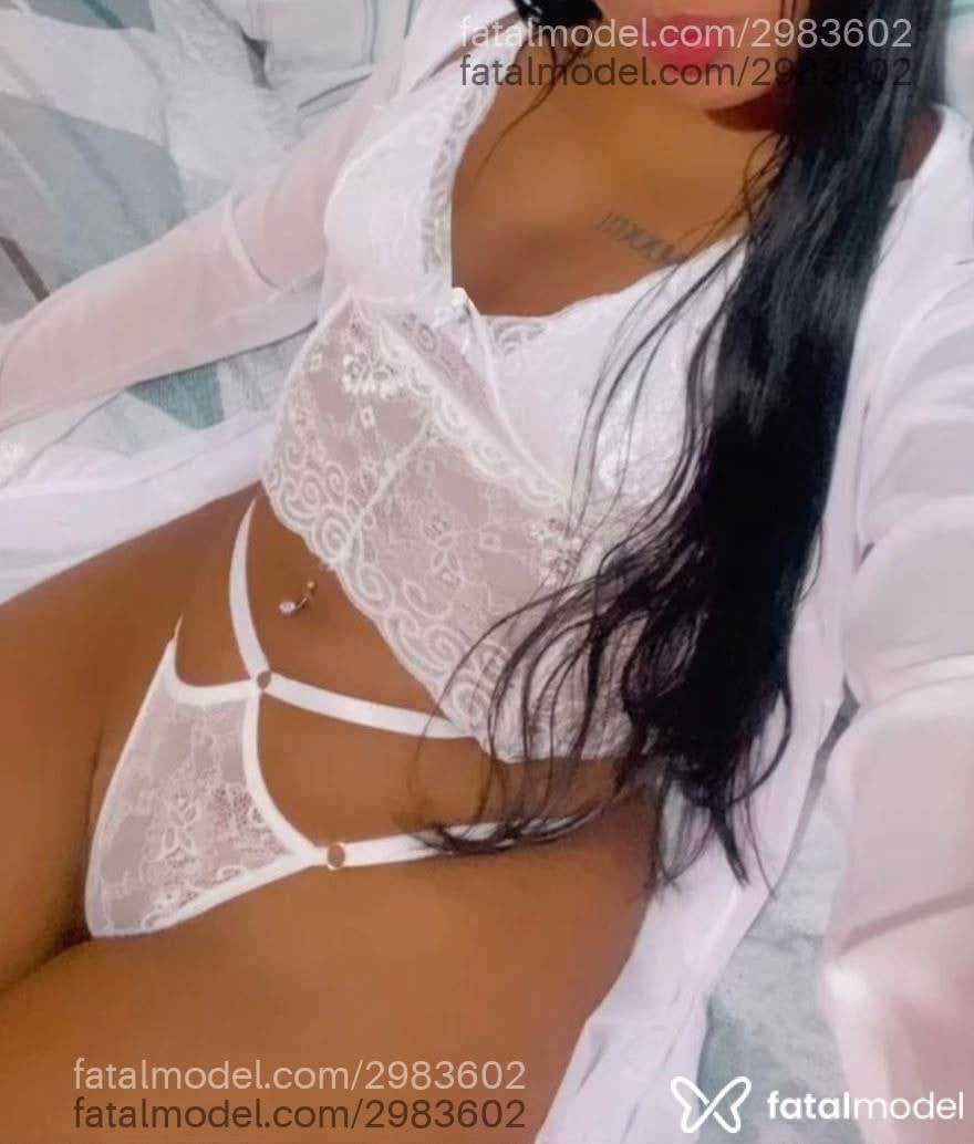 Acompanhante mulher morena (o) de olhos pretos - Michele