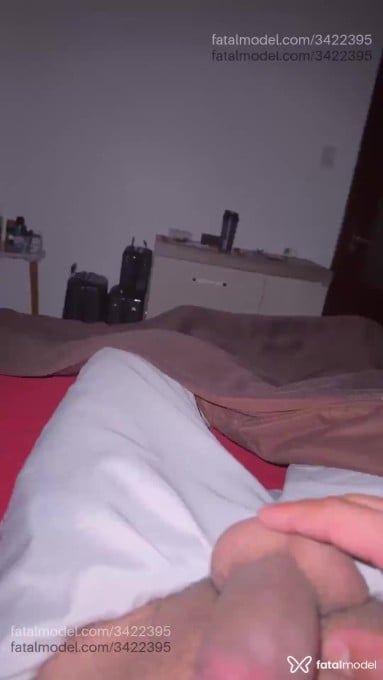 Acompanhante homem com cabelo castanho de olhos pretos em Passo Fundo - Maicon