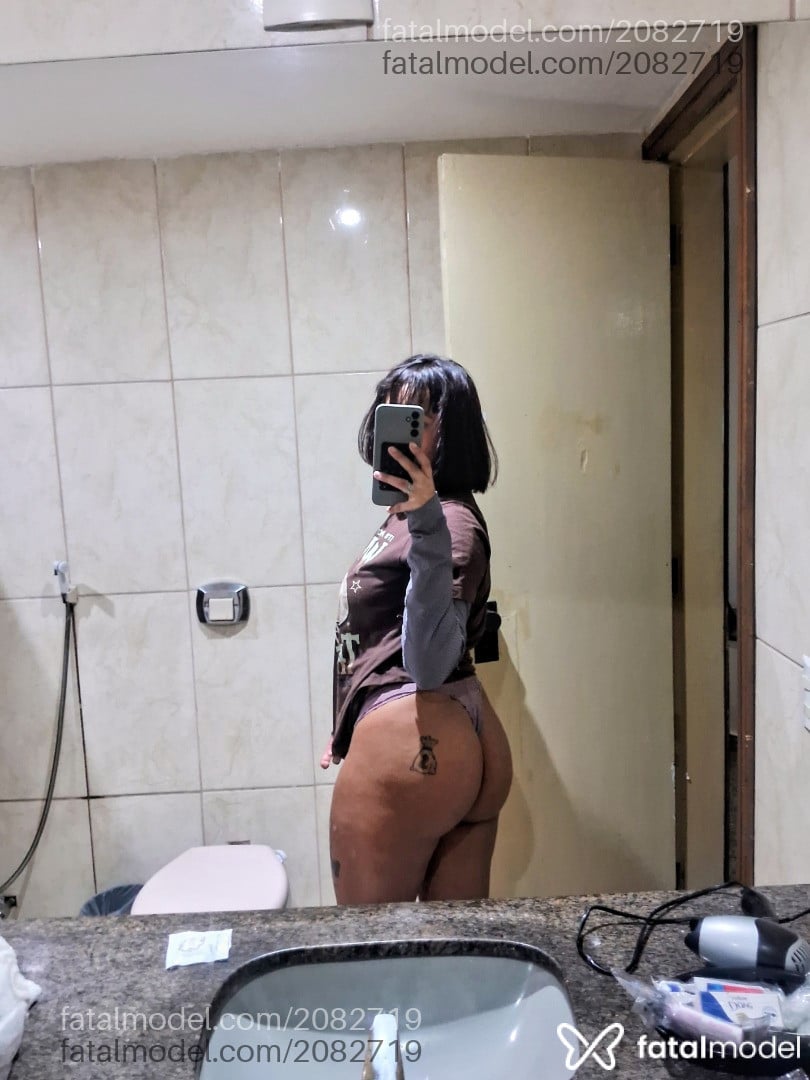 Acompanhante mulher com cabelo castanho de olhos verdes em Rio de Janeiro - Kathelin Silva