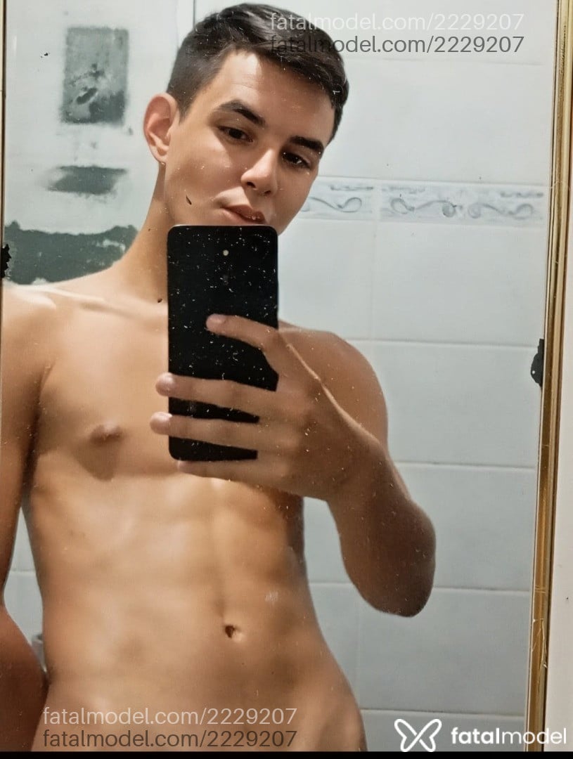 Acompanhante homem com cabelo castanho de olhos castanhos em Ponta Grossa - Eduardo Ferreira