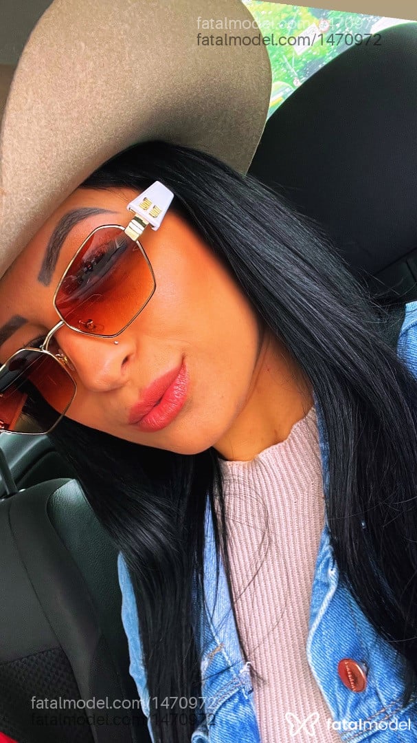 Acompanhante mulher loira (o) de olhos verdes em Jataí Acompanhante mulher loira (o) de olhos verdes em Jataí - Isadora Becker