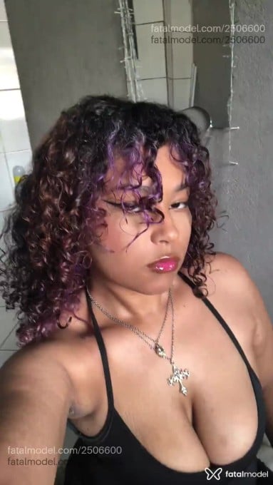 Acompanhante mulher morena (o) de olhos castanhos em Carapicuíba - Kalina