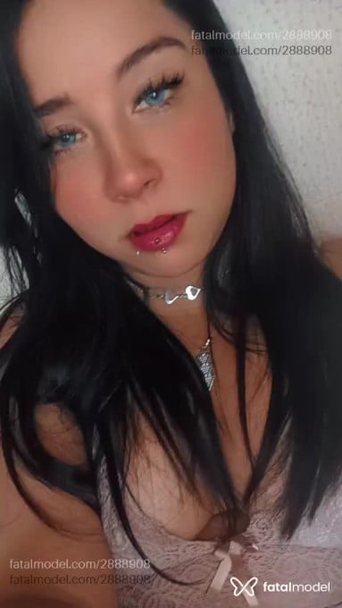 Acompanhante mulher morena (o) de olhos pretos - Pipokinha Acompanhante mulher morena (o) de olhos pretos - Pipokinha