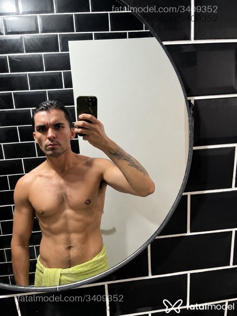 Acompanhante homem com cabelo castanho de olhos pretos em São Paulo - Bruno