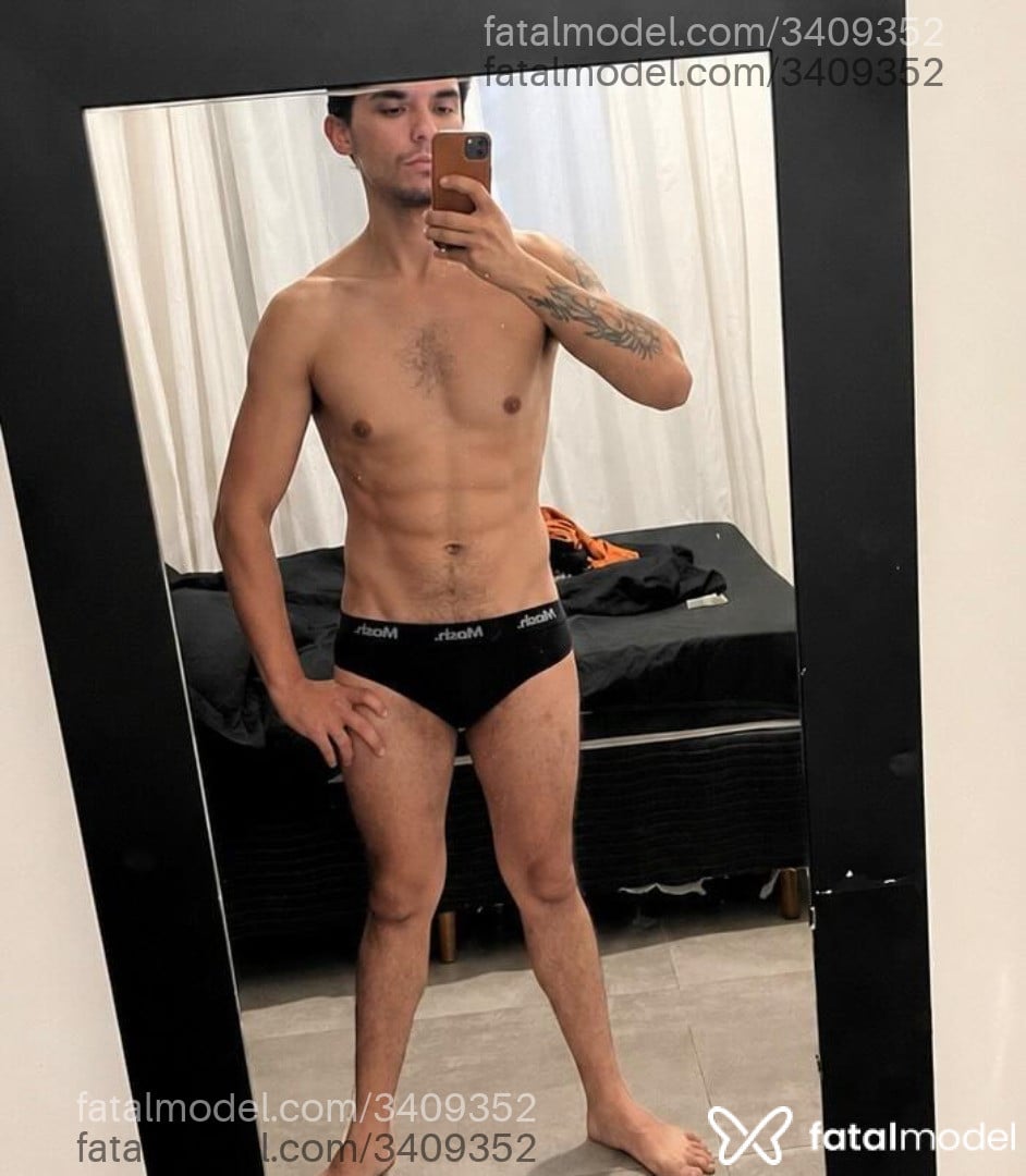 Acompanhante homem com cabelo castanho de olhos pretos em São Paulo - Bruno