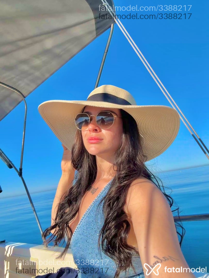 Acompanhante mulher morena (o) de olhos mel em João Pessoa - Kiara Bellini
