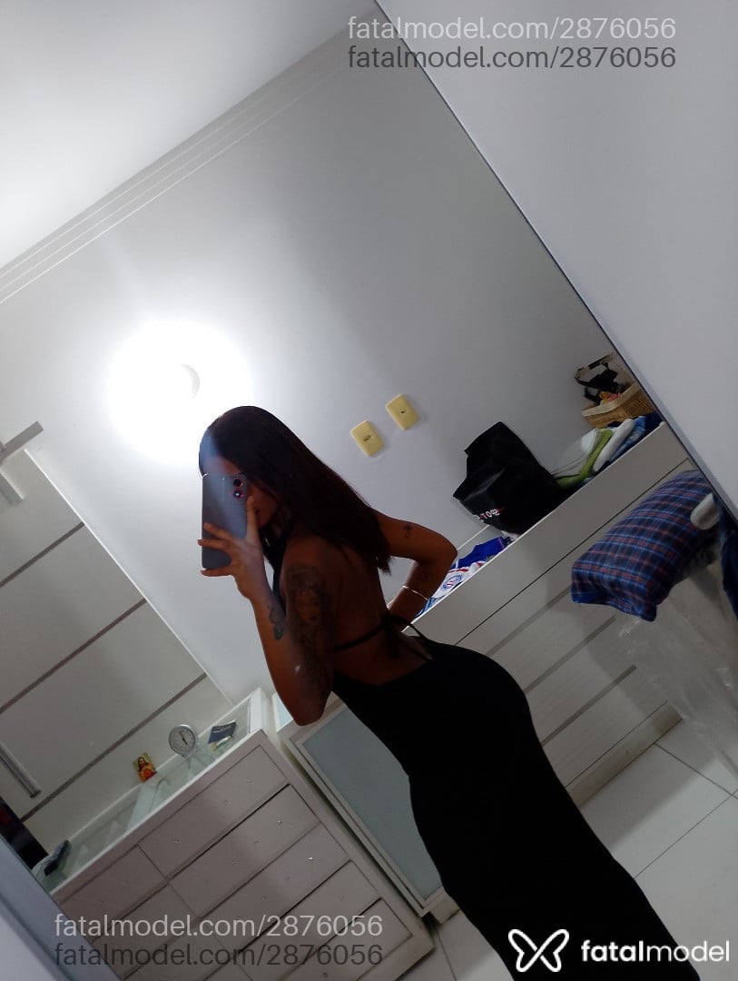 Acompanhante mulher com cabelo castanho de olhos castanhos em Carapicuíba - Mell