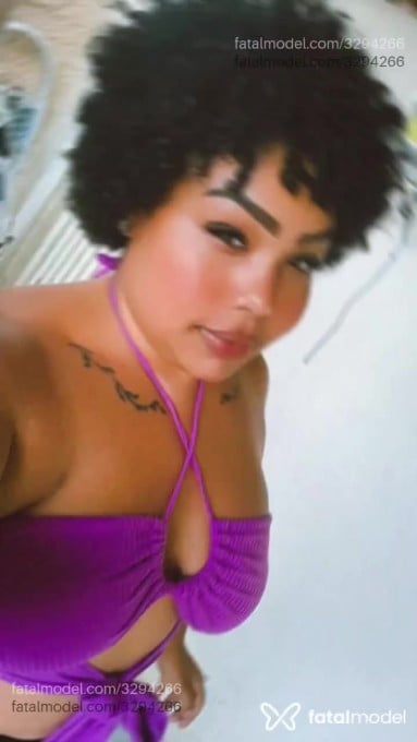Acompanhante mulher morena (o) de olhos pretos em Catalão - Morena