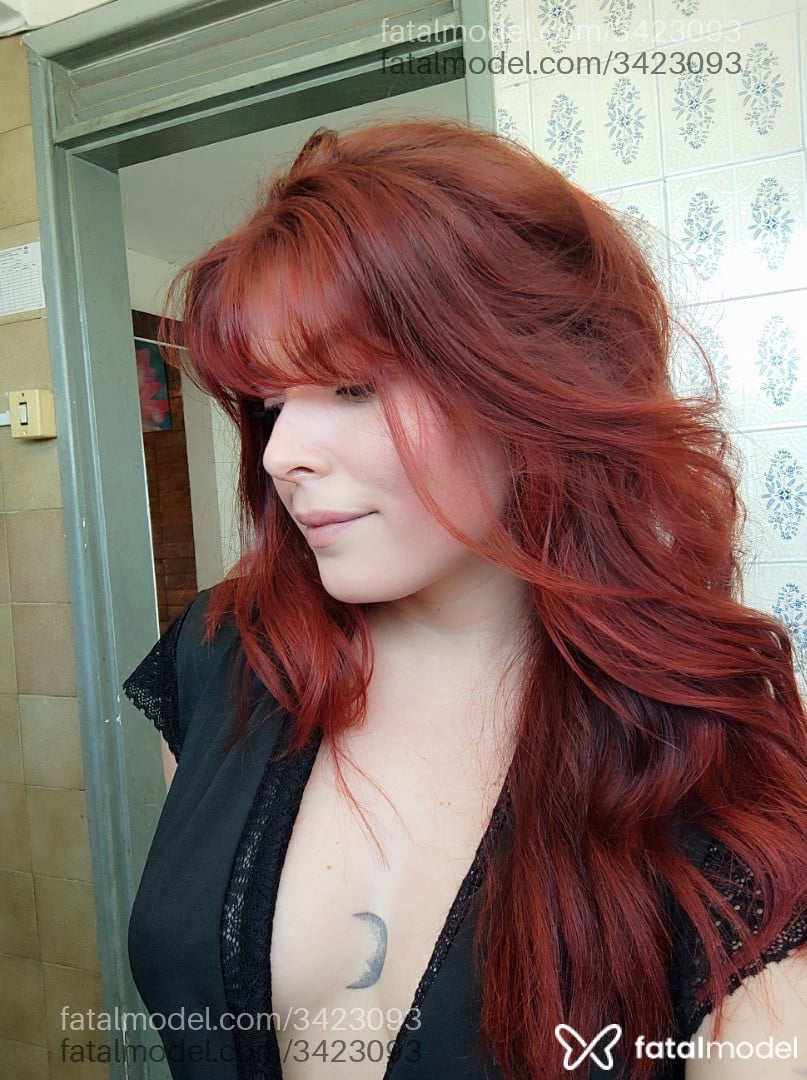 Acompanhante mulher ruiva (o) de olhos verdes em Virtual - Feniixjp