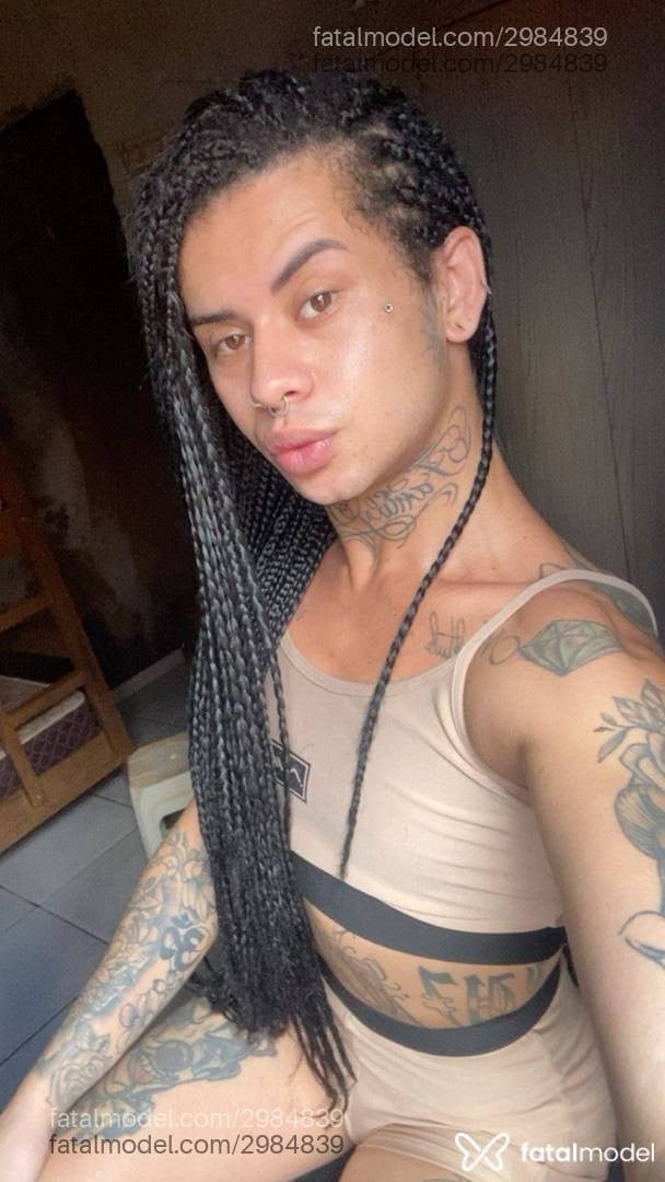 Acompanhante mulher trans morena (o) de olhos castanhos - Gaby Urack Acompanhante mulher trans morena (o) de olhos castanhos - Gaby Urack