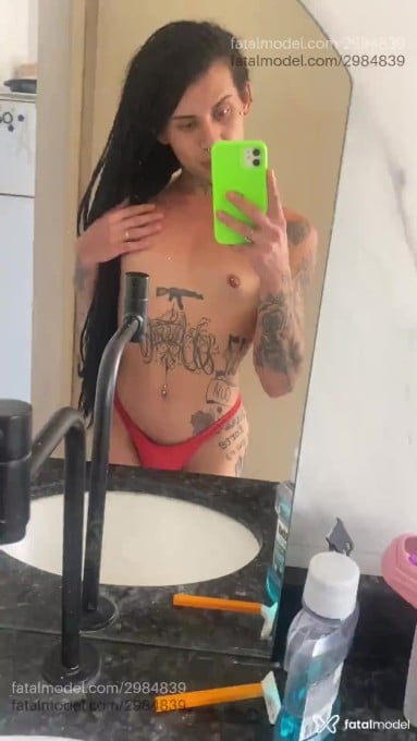 Acompanhante mulher trans morena (o) de olhos castanhos - Gaby Urack Acompanhante mulher trans morena (o) de olhos castanhos - Gaby Urack