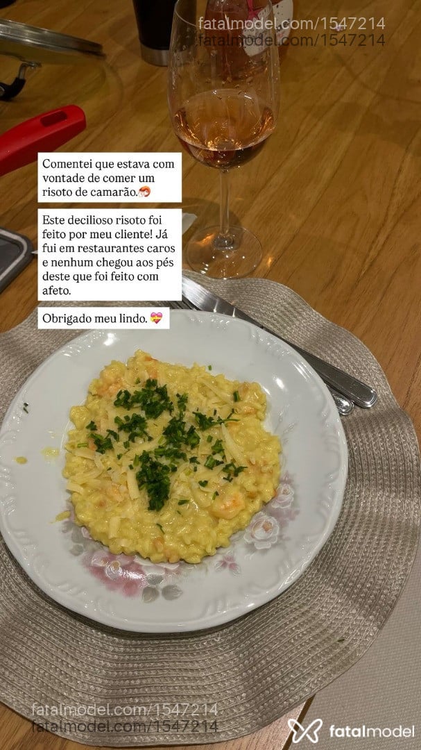 Acompanhante mulher com cabelo castanho de olhos castanhos - Jade Fortunne