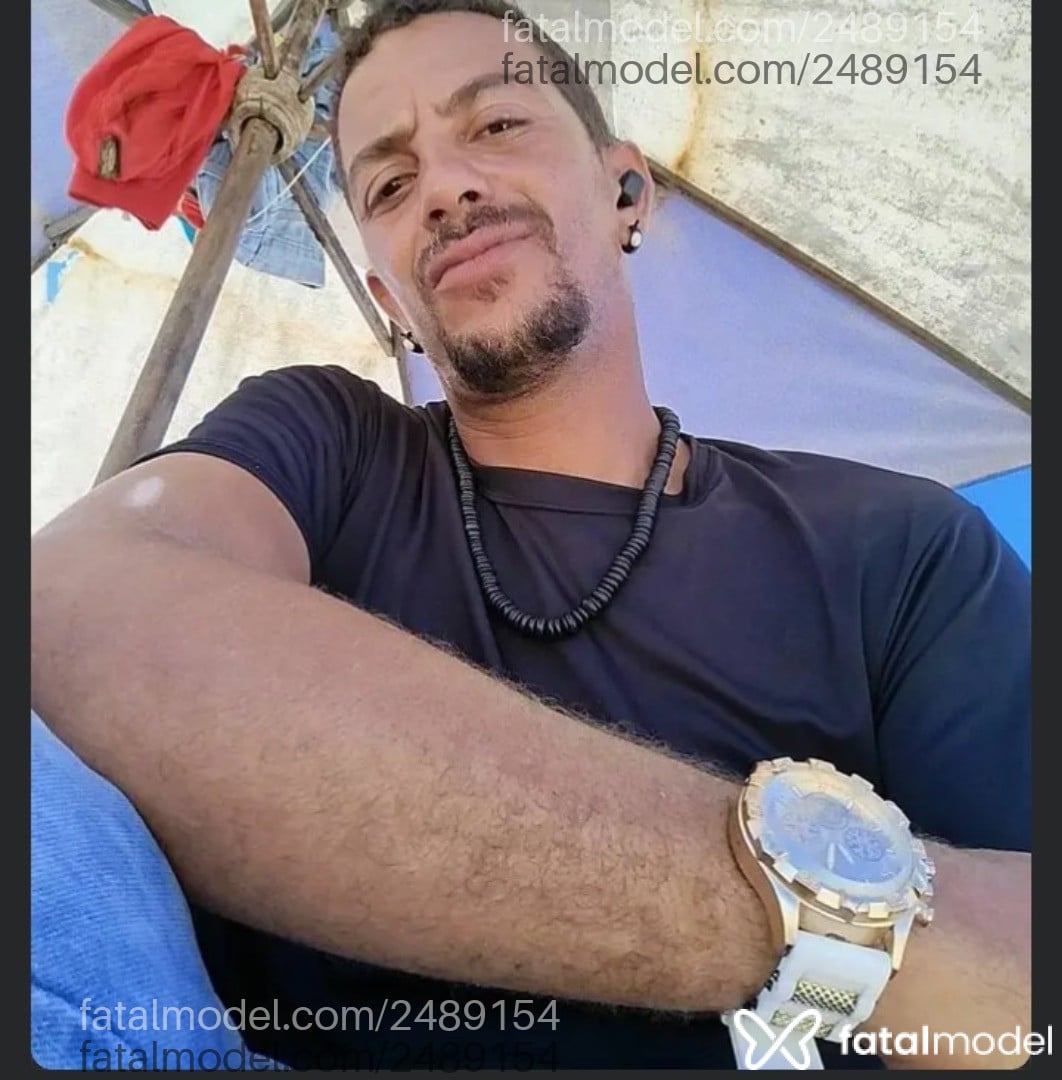 Acompanhante homem com cabelo castanho de olhos pretos em Salvador - Kanrio