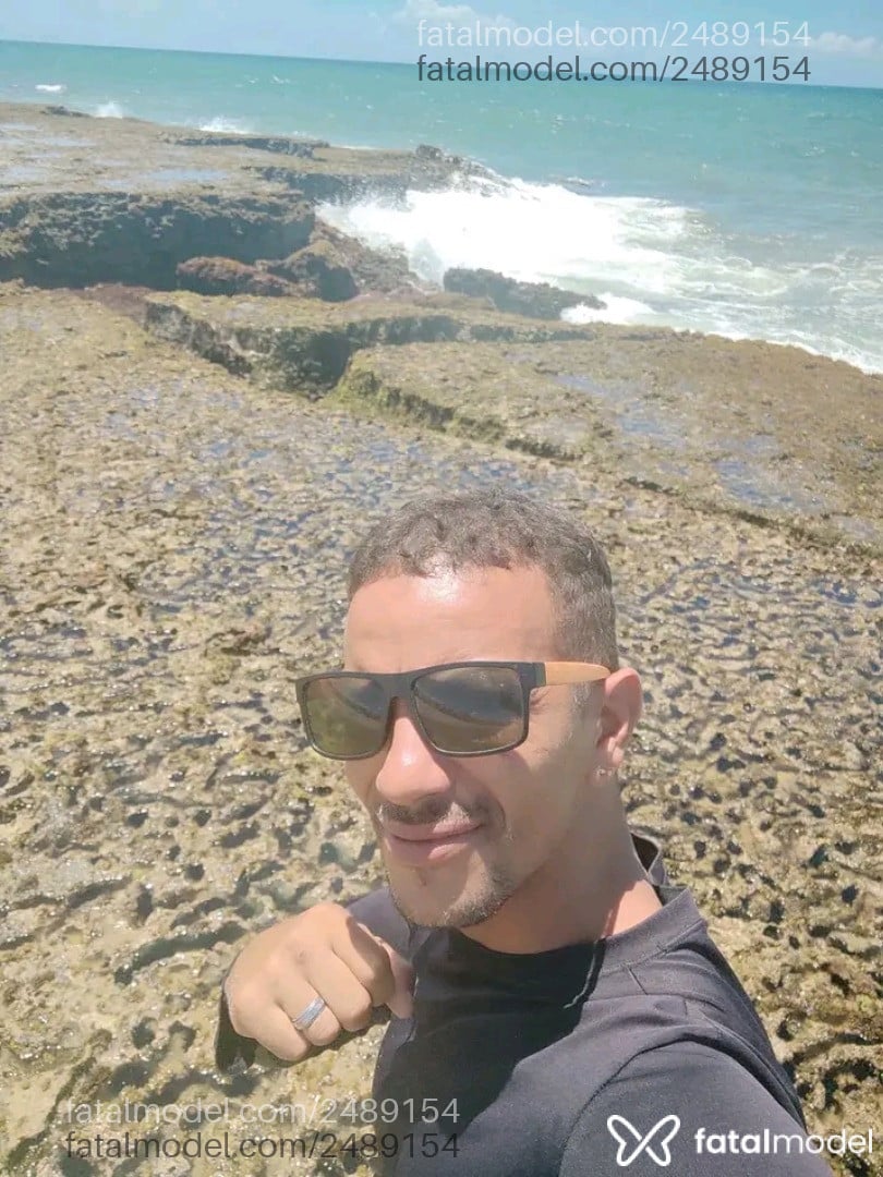 Acompanhante homem com cabelo castanho de olhos pretos em Salvador - Kanrio
