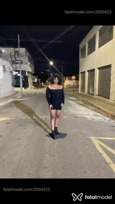 Acompanhante mulher trans com cabelo castanho de olhos castanhos em Petrolina Acompanhante mulher trans com cabelo castanho de olhos castanhos em Petrolina - Preta