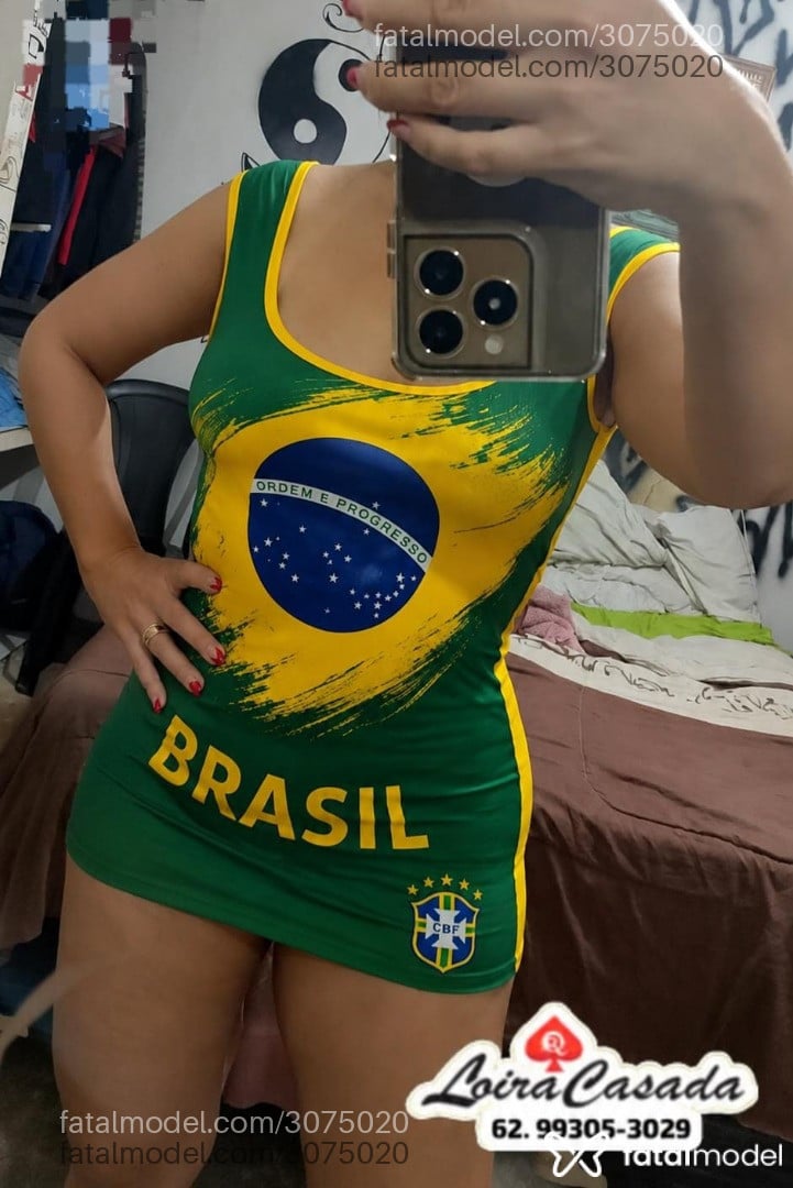 Acompanhante mulher loira (o) de olhos pretos em Goiânia - LoiraCasada