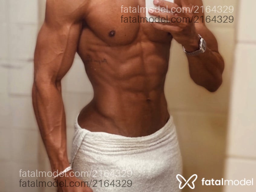 Acompanhante homem morena (o) de olhos castanhos em Foz do Iguaçu - Lucas Rafael