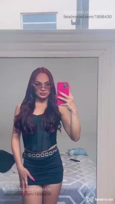 Acompanhante mulher trans ruiva (o) de olhos castanhos - Mickaela Acompanhante mulher trans ruiva (o) de olhos castanhos - Mickaela