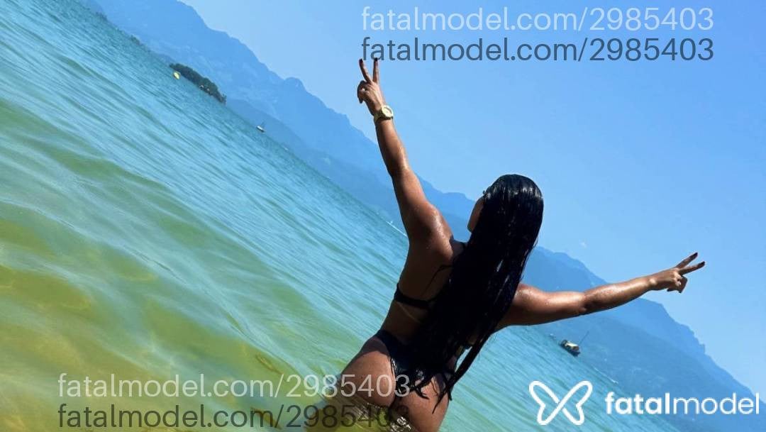 Acompanhante mulher morena (o) de olhos castanhos - Sofia