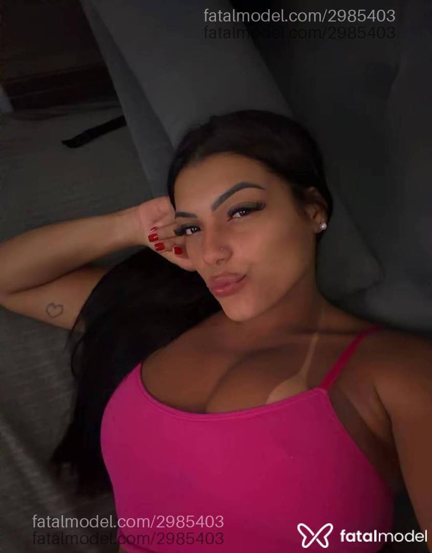 Acompanhante mulher morena (o) de olhos castanhos - Sofia