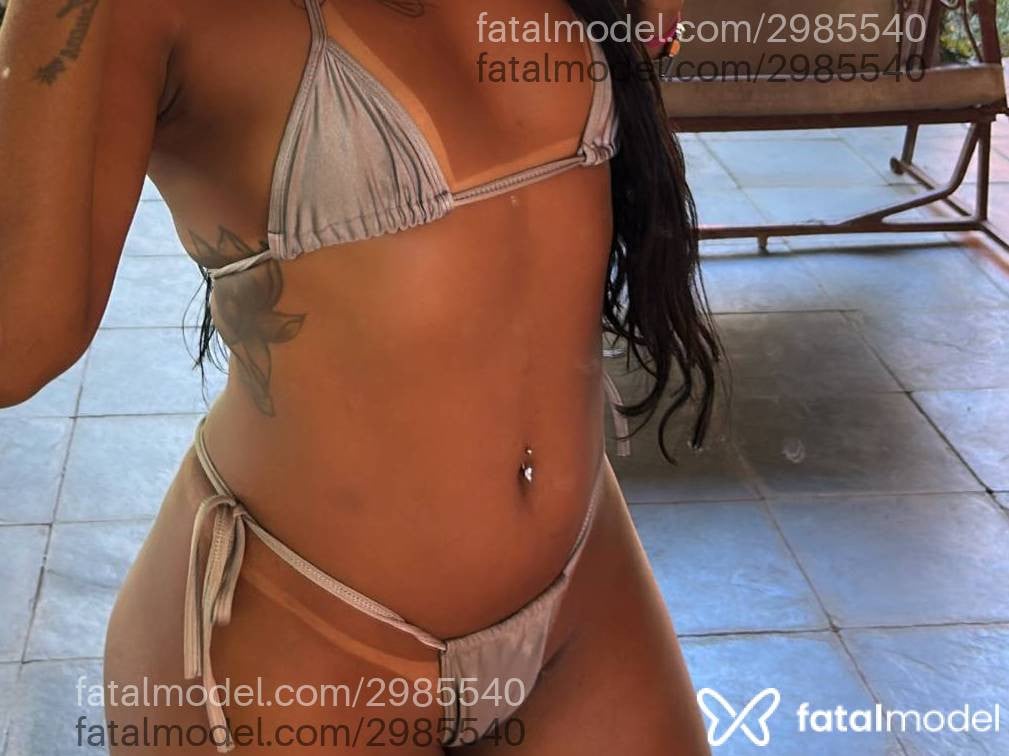 Acompanhante mulher morena (o) de olhos pretos em Guaratinguetá - Ray