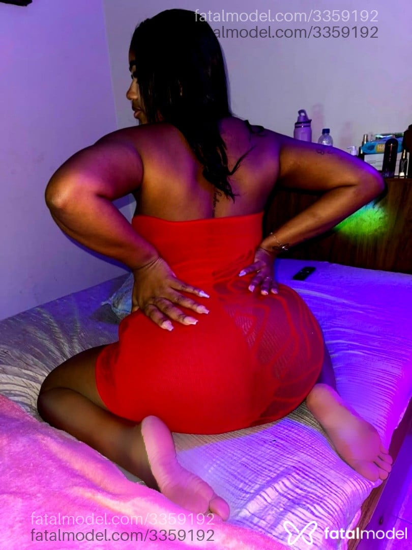 Acompanhante mulher com cabelo castanho de olhos castanhos - Ludmila