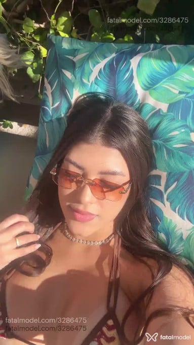 Acompanhante mulher com cabelo castanho de olhos castanhos - Nicole Batista Acompanhante mulher com cabelo castanho de olhos castanhos - Nicole Batista