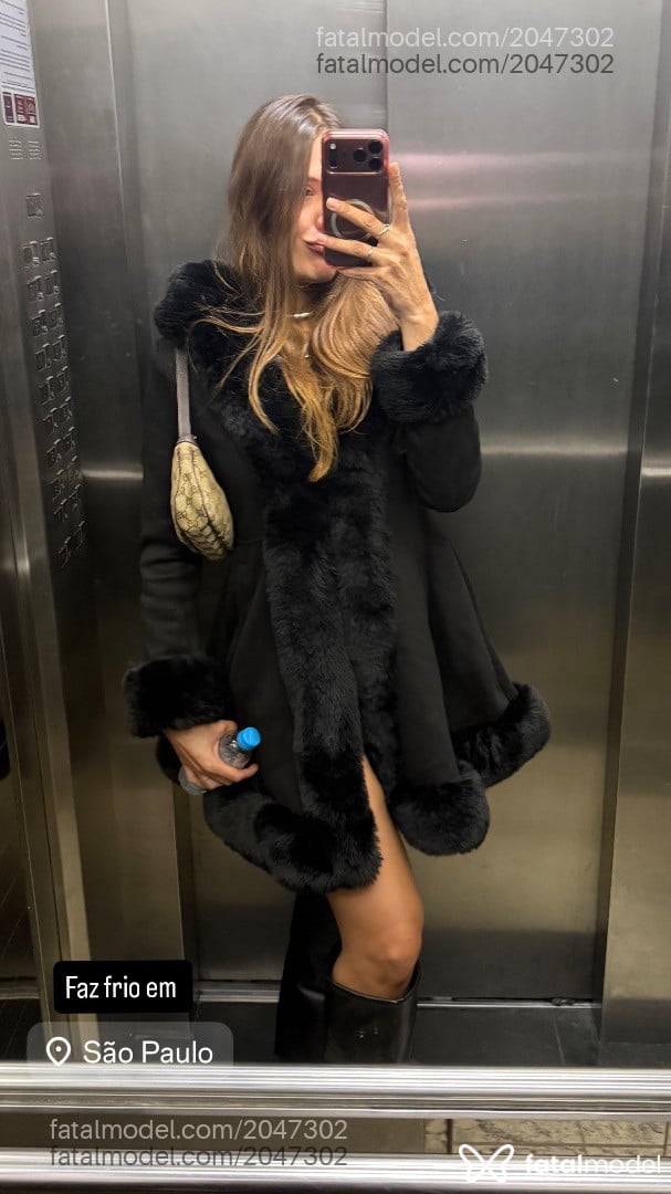 Acompanhante mulher loira (o) de olhos castanhos em São Paulo - Mariana