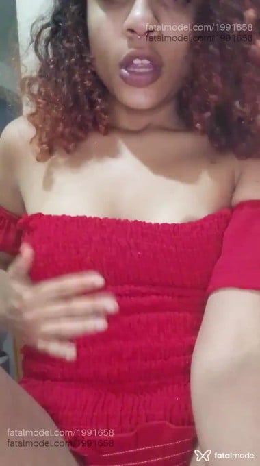 Acompanhante mulher ruiva (o) de olhos castanhos - Bianca Sattori