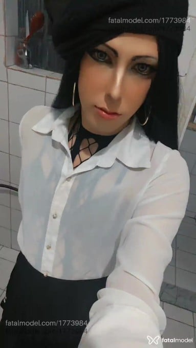 Acompanhante mulher trans morena (o) de olhos castanhos - Yuki Sazaiaki Acompanhante mulher trans morena (o) de olhos castanhos - Yuki Sazaiaki