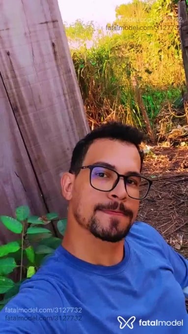 Acompanhante homem com cabelo castanho de olhos castanhos em Cacoal Acompanhante homem com cabelo castanho de olhos castanhos em Cacoal - Sebastian
