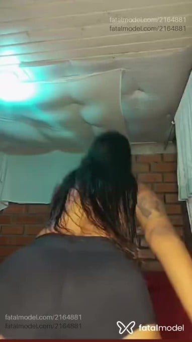 Acompanhante mulher com cabelo castanho de olhos castanhos em Concórdia Acompanhante mulher com cabelo castanho de olhos castanhos em Concórdia - Milena