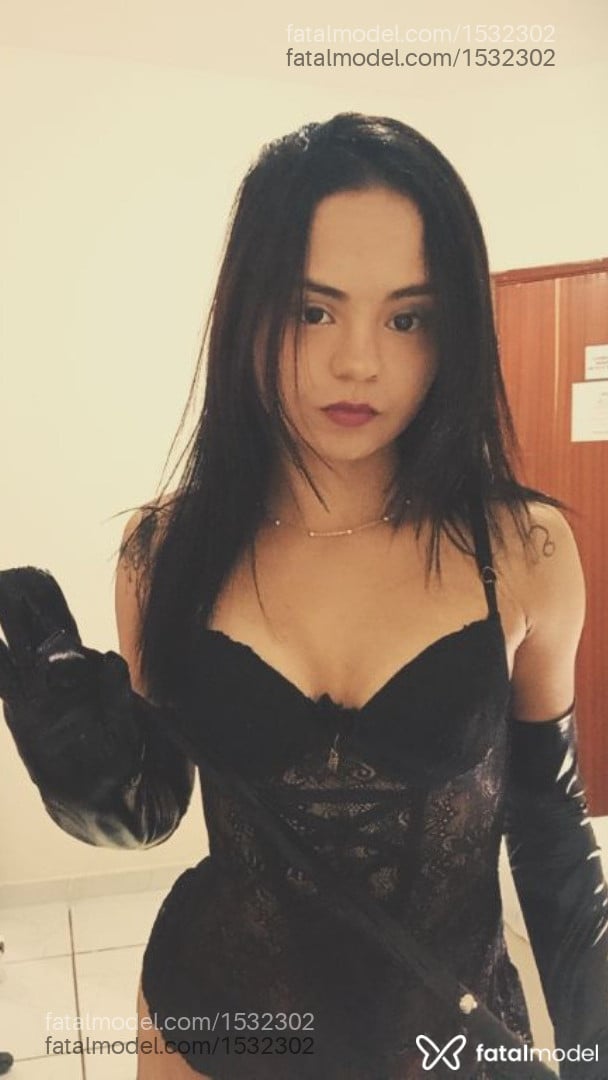 Acompanhante mulher com cabelo castanho de olhos castanhos - Bianca Santos