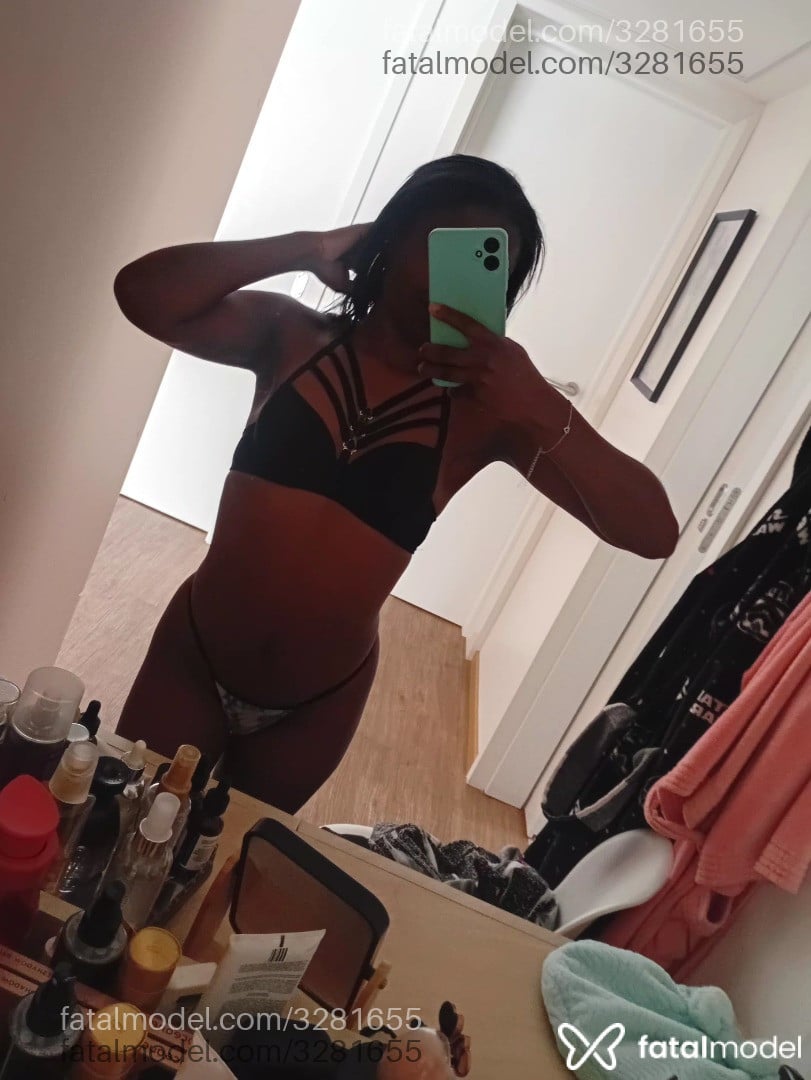 Acompanhante mulher morena (o) de olhos pretos em São Leopoldo - Kamila dias