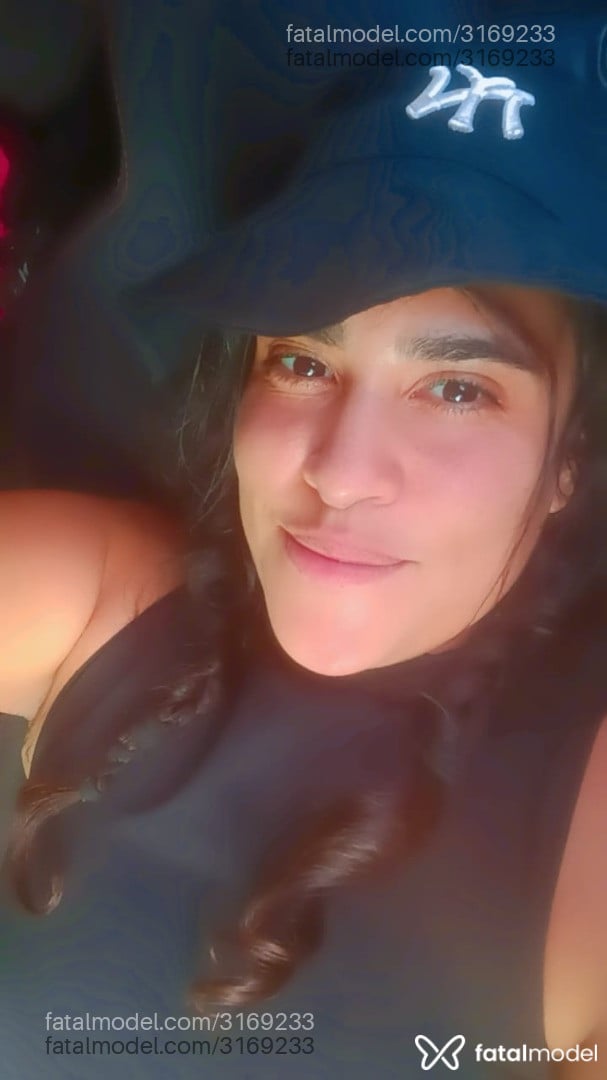 Acompanhante mulher morena (o) de olhos pretos em São José Acompanhante mulher morena (o) de olhos pretos em São José - Laly