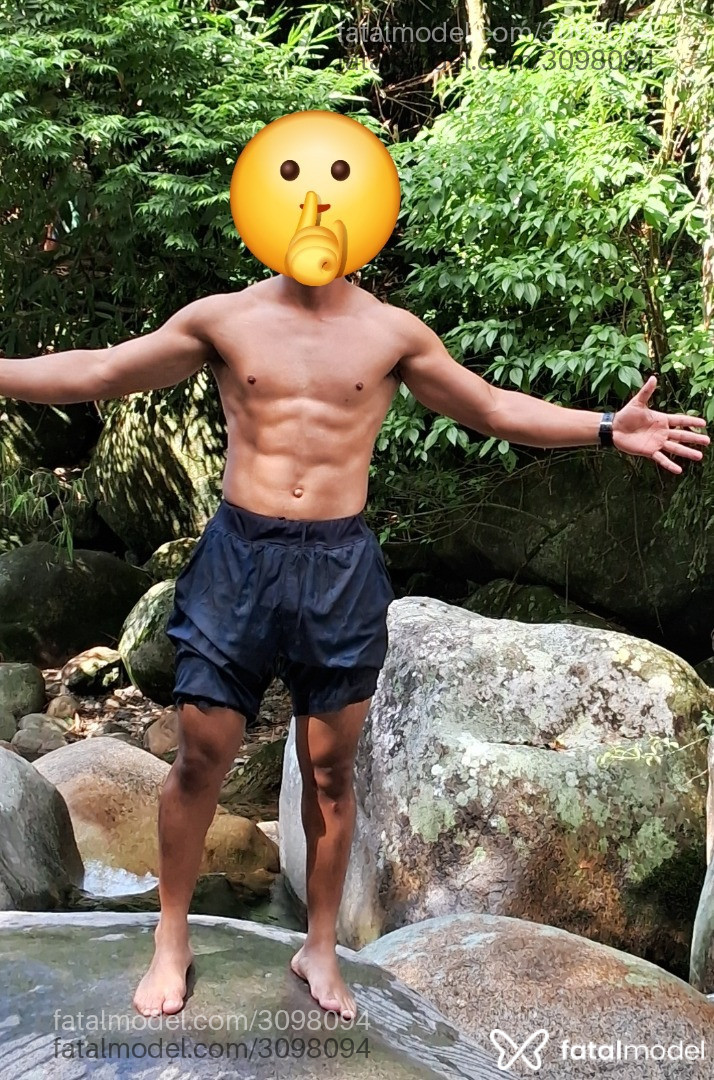 Acompanhante homem morena (o) de olhos castanhos - Cris Montel